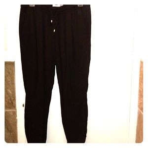 Gap jogger style pants